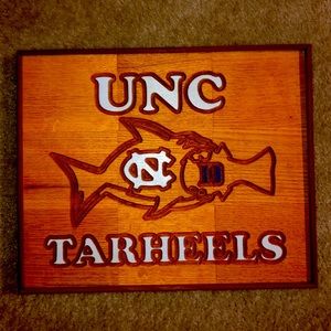 UNC TARHEELS HAND CRAFTED WOODEN OAK SIGN